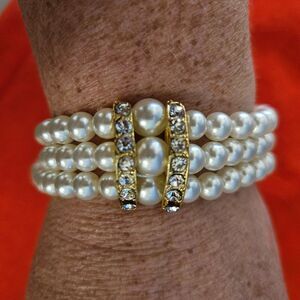EUC 3-Strand Costume Pearl Rhinestone Clasp Bracelet